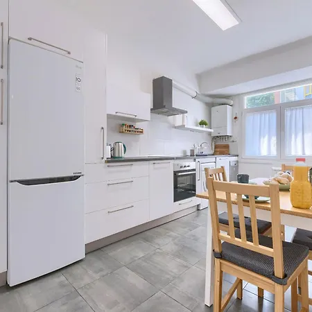 Iturribide Pintxos Old Town *