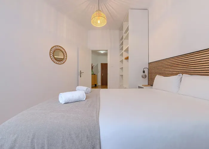 Iturribide Pintxos Old Town *