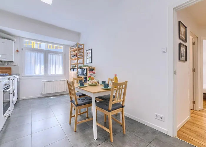 Iturribide Pintxos Old Town شقة